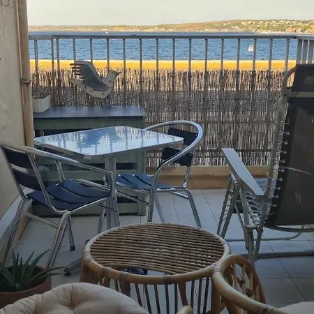 Les Reflets De L'etang 公寓