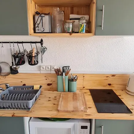 Les Reflets De L'étang