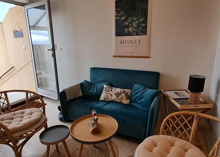 Les Reflets De L'etang