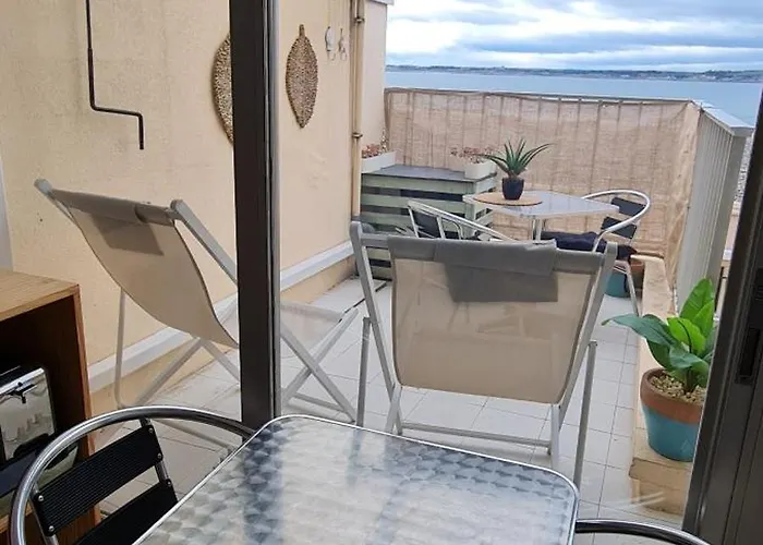 Les Reflets De L'etang *